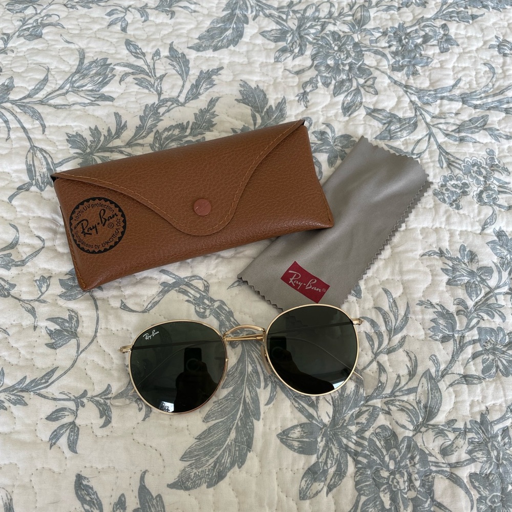 Ray-Ban Gold Frame Sunglasses with Dark Lenses